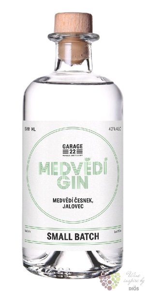 Garage 22  Medvd esnek  craft Bohemian gin 42% vol.  0.50 l