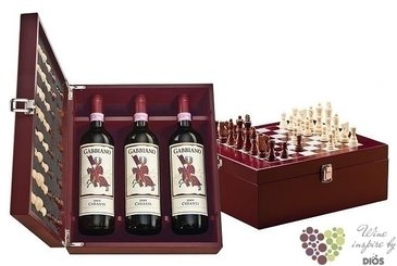 Gabbiano Chianti Docg special gift pack with chess    3 x 0.75 l