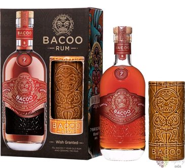 Bacoo aged 7 years gift set Dominicana rum 40% vol.  0.70 l