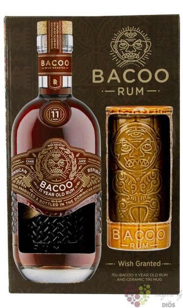 Bacoo aged 11 years gift set Dominicana rum 40% vol.  0.70 l