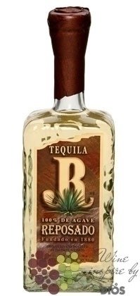 JR  Reposado  100% of Blue agave Mexican tequila 40% vol.    0.70 l