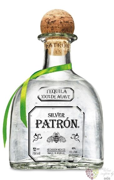 Patron  Silver  100% of Blue agave Mexican tequila 40% vol.   0.70 l