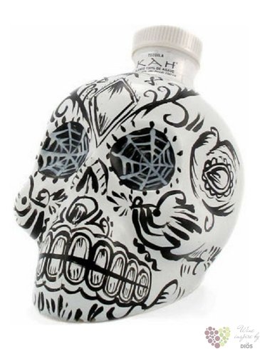 Kah  Blanco  100% of blue agave Mexican tequila 40% vol.  0.70 l