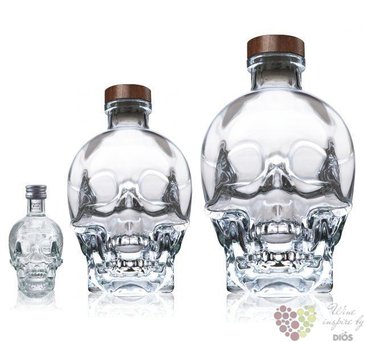 Crystal Head plain triple crystal filtered Canadian vodka by Henderson 40% vol.  0.05 l