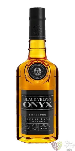 Black Velvet  Onyx  aged 12 years premium Canadian whisky 40% vol.  0.70 l