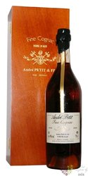 André Petit &amp; fils millésime 1972 „ Hors d´Age ” Grand Champagne Cognac 40% vol.  0.70 l