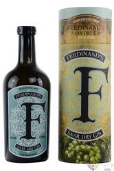 Ferdinands Saar  Riesling infused  gift box German dry gin 44% vol.  0.50 l
