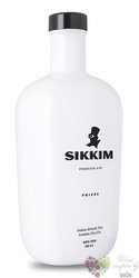 Sikkim „ Privée ” Spanish London dry gin 40% vol.  0.70 l