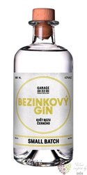 Garage 22 „ Bezinka ” craft Bohemian gin 42% vol.  0.50 l