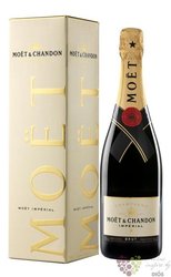 Moet &amp; Chandon  Imperial  brut gift box Champagne  0.75 l