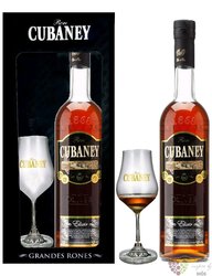 Cubaney „ Elixir del Caribe ” glass set aged 12 years flavored Dominican rum 34%vol.  0.70 l