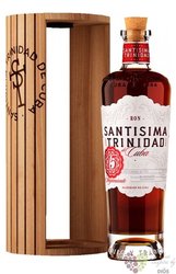 Santisima Trinidad de Cuba aged 15 years wooden box Caribbean rum 40.7% vol.  0.70 l
