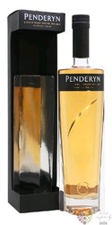 Penderyn „ Madeira finish ” single malt Welsh whisky 46% vol.  0.35 l