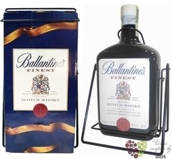 Ballantines  Finest  cradle pack blended Scotch whisky 40% vol.  3.00 l